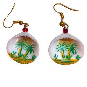Earrings – Vintage 1960s Hand-Painted Mini Seashell Drop Earrings